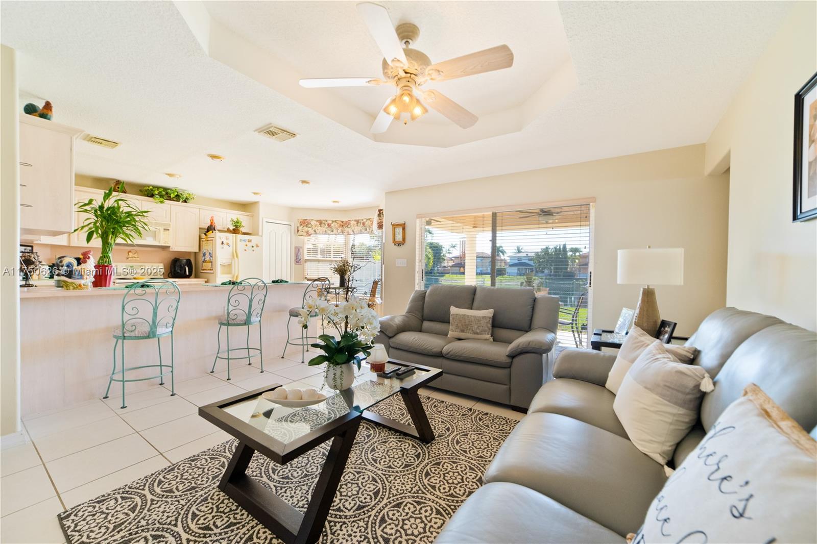 15950 SW 42nd Ter,Miami, FL 33185