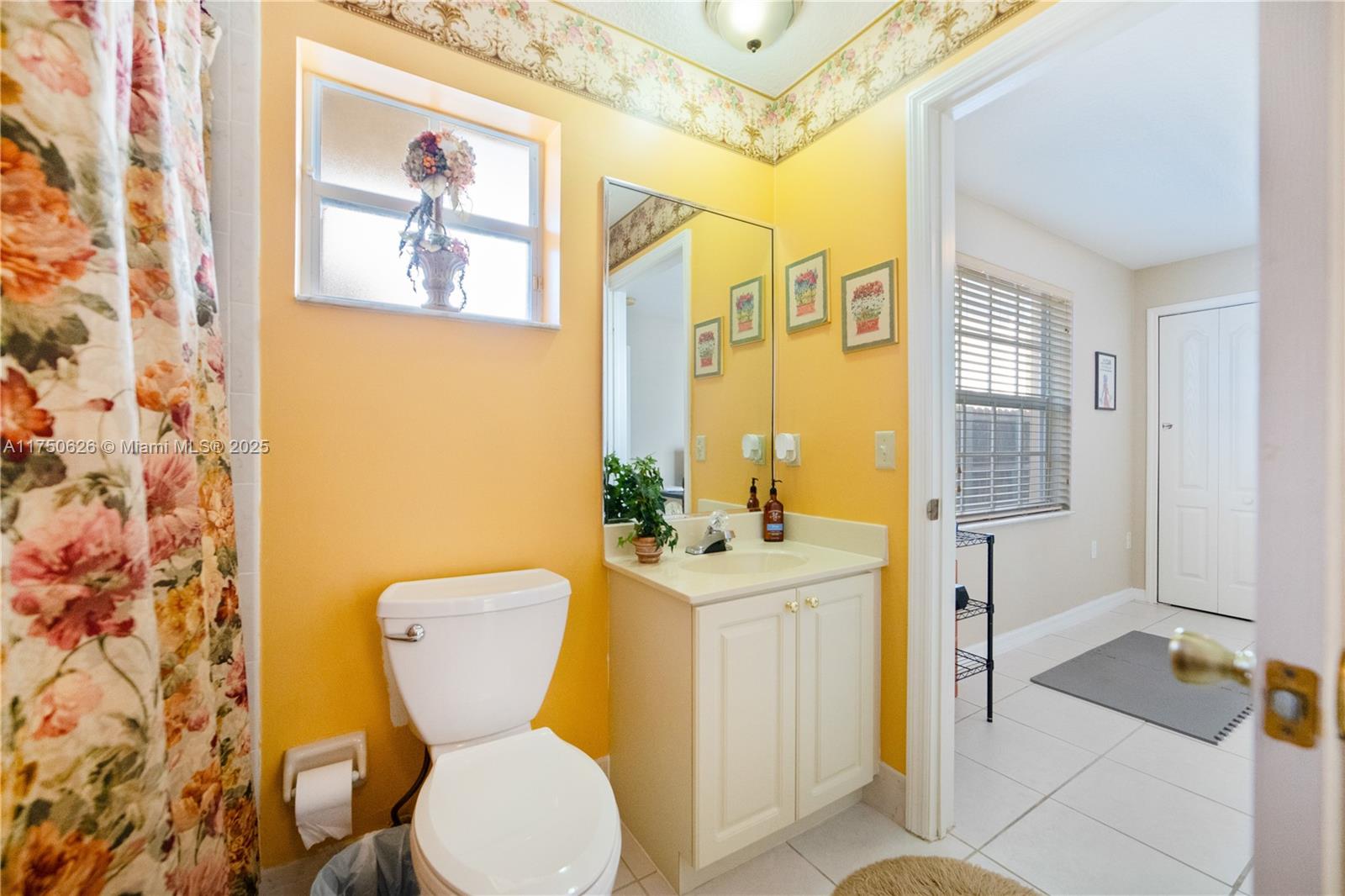 15950 SW 42nd Ter,Miami, FL 33185