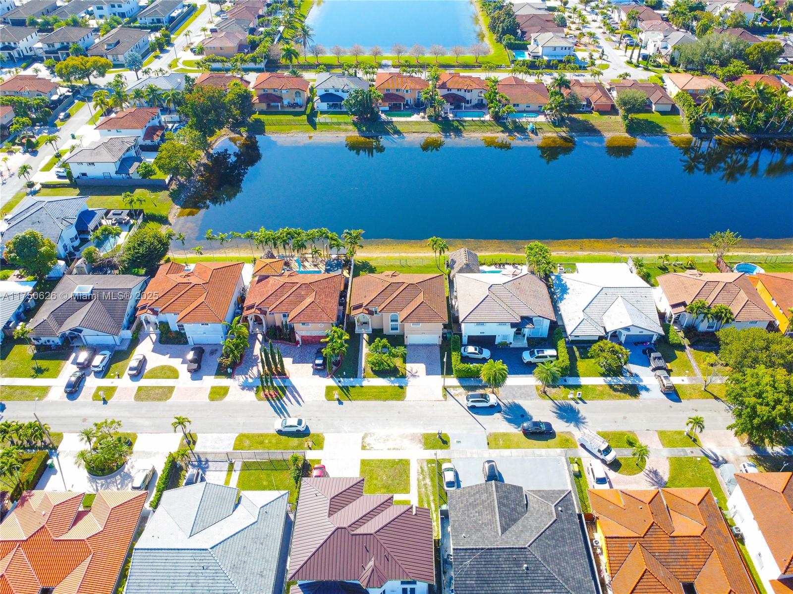 15950 SW 42nd Ter,Miami, FL 33185