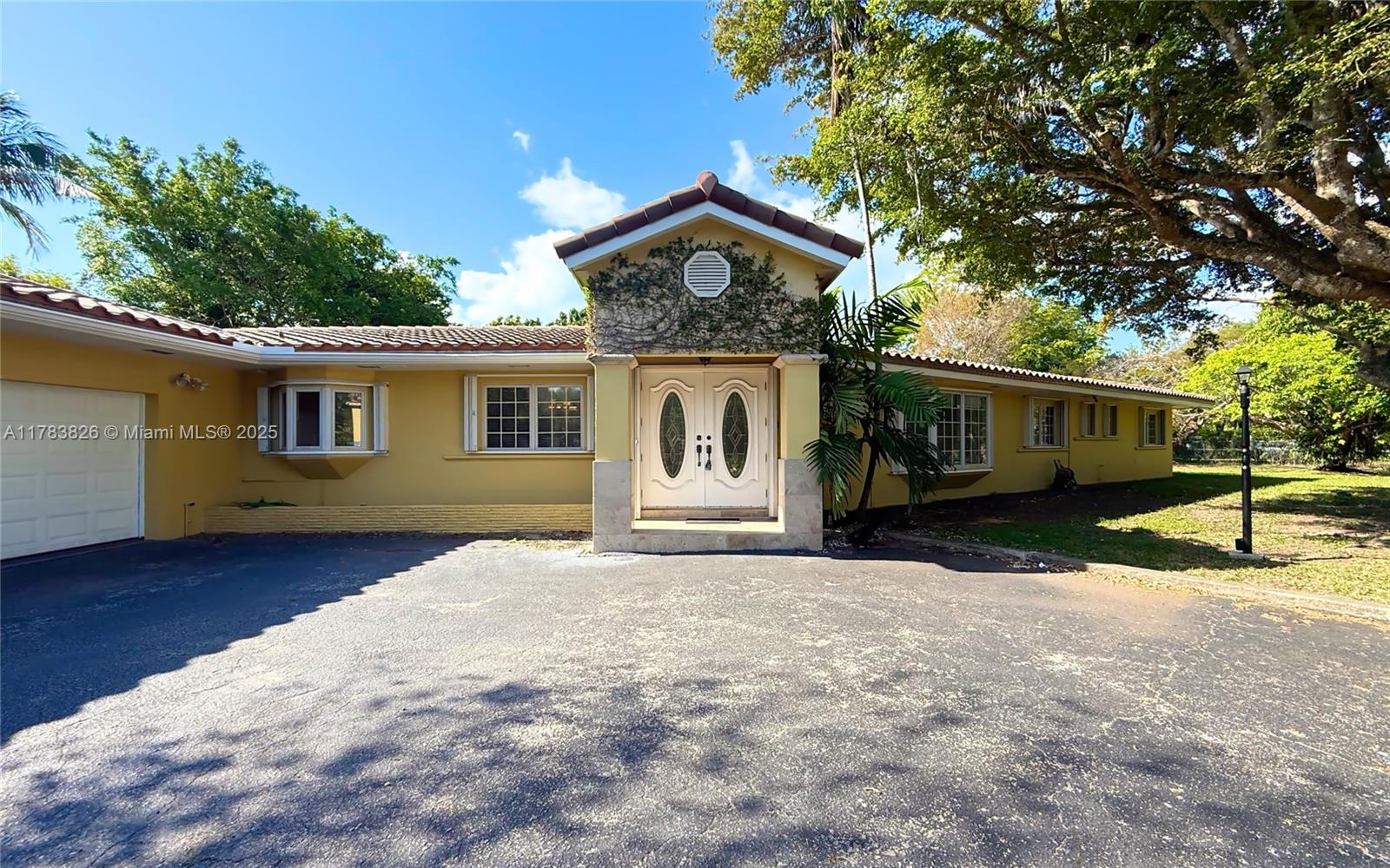 6282 SW 133rd St #. Pinecrest, FL 33156