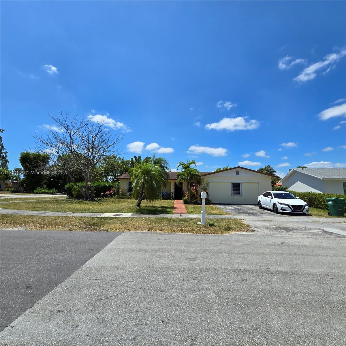 12900 SW 81st St Kendall, FL 33183