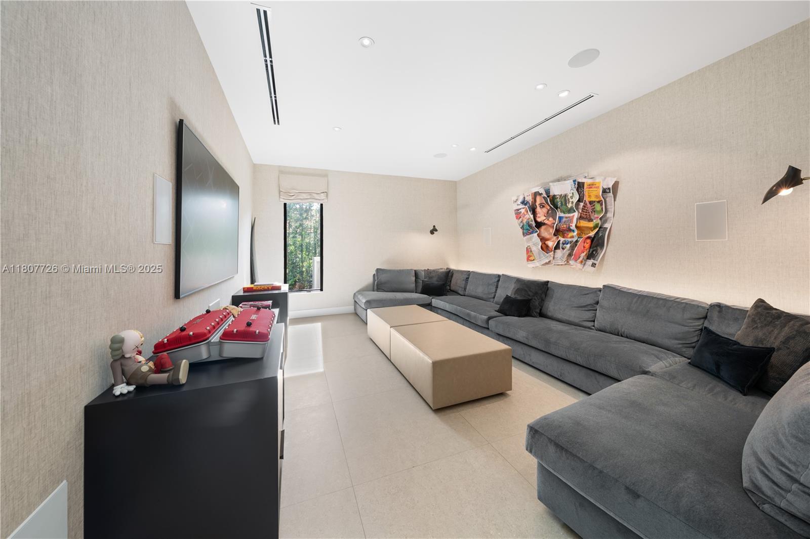 9450 SW 98th St Miami, FL 33176