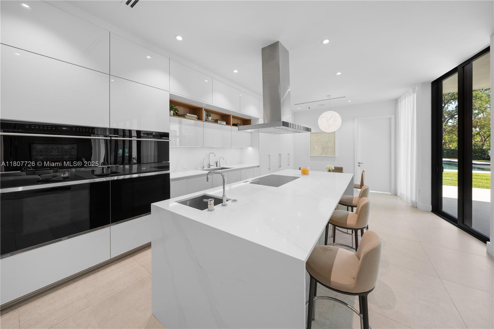 9450 SW 98th St Miami, FL 33176