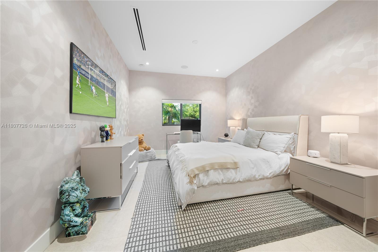 9450 SW 98th St Miami, FL 33176