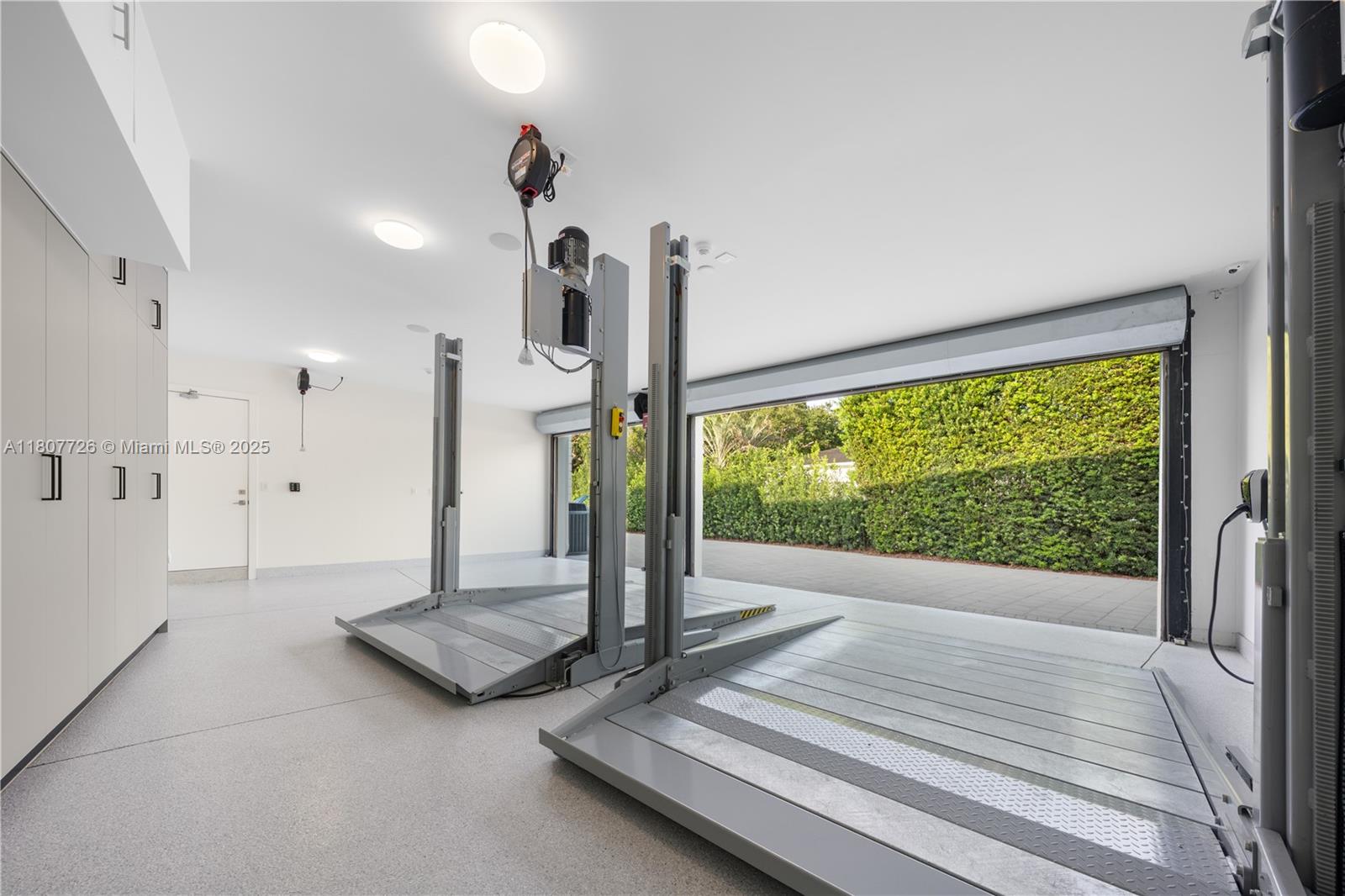 9450 SW 98th St Miami, FL 33176