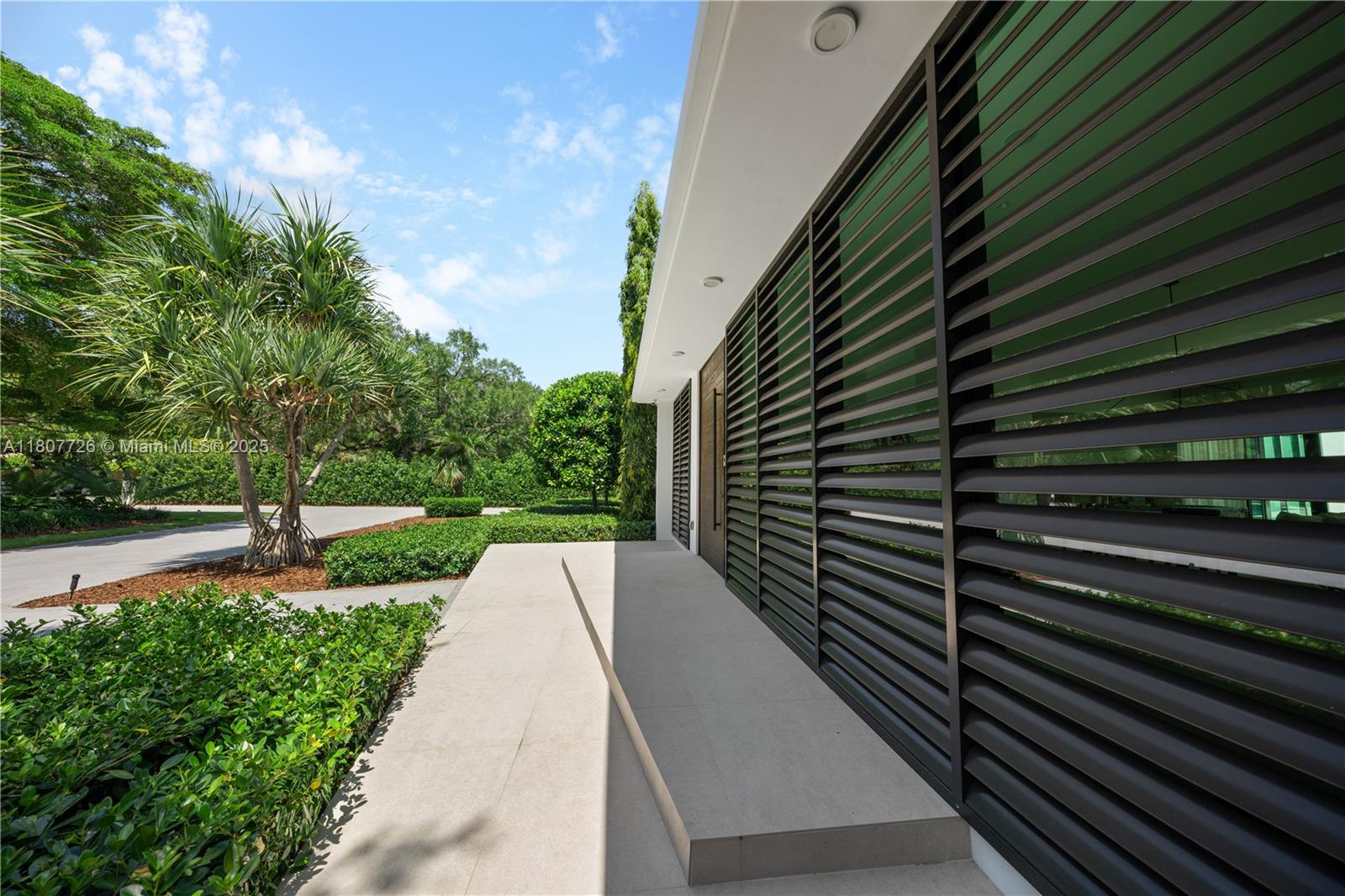 9450 SW 98th St Miami, FL 33176