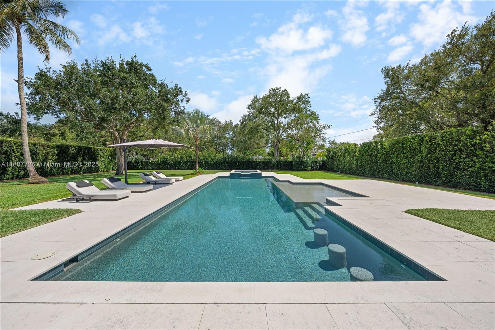 9450 SW 98th St Miami, FL 33176