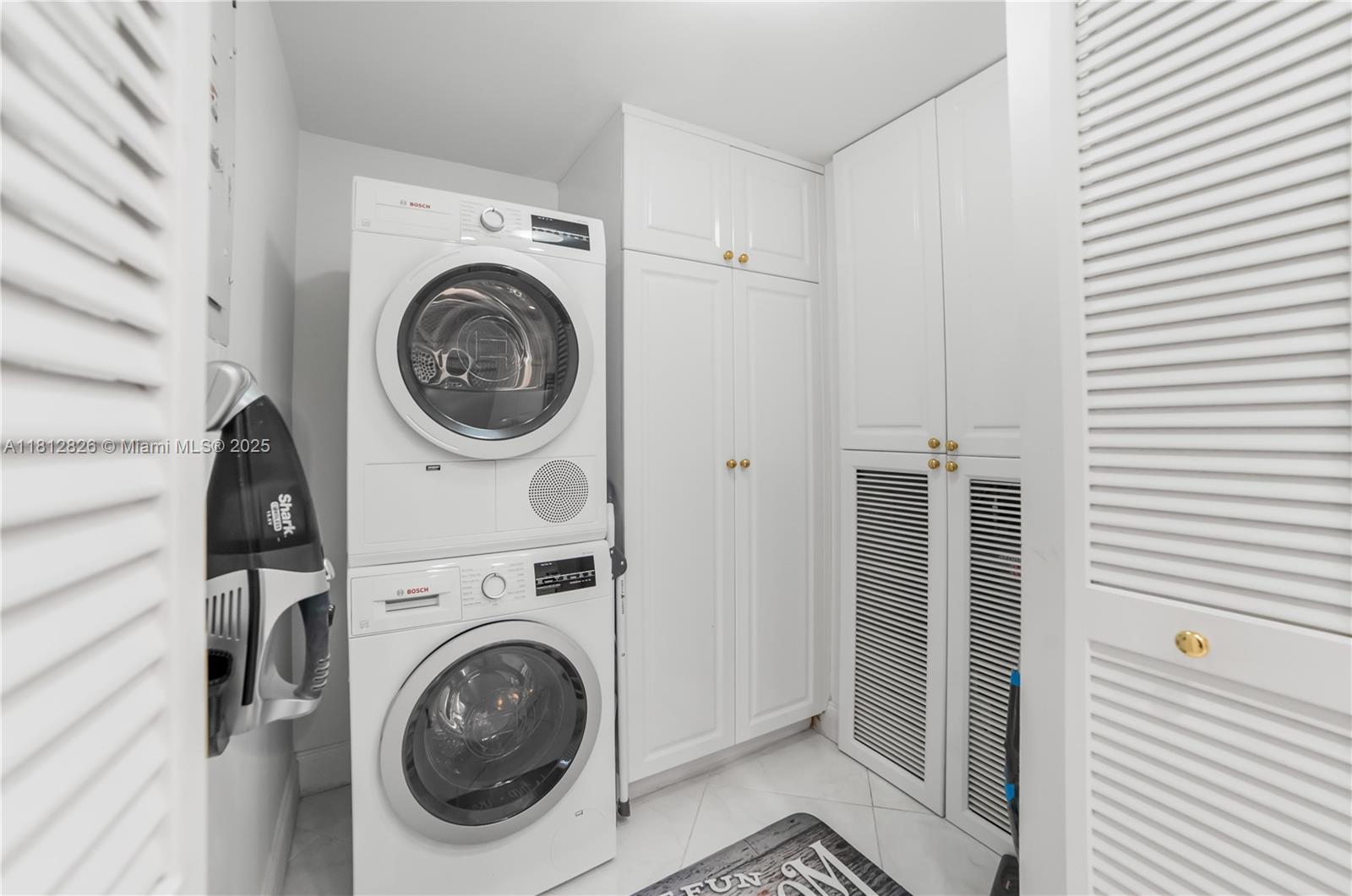 16300 Golf Clb Rd #411 Weston, FL 33326