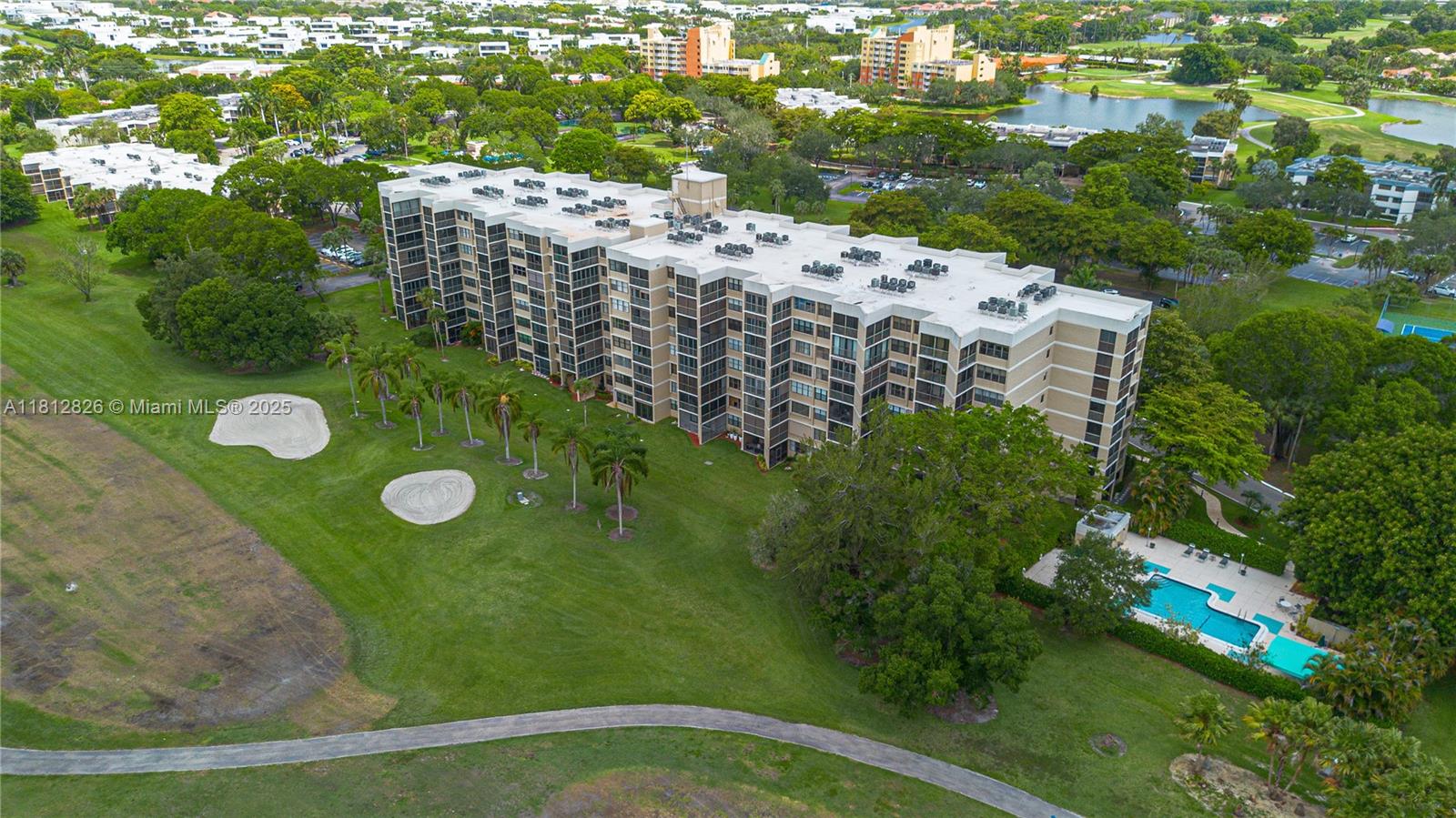 16300 Golf Clb Rd #411 Weston, FL 33326