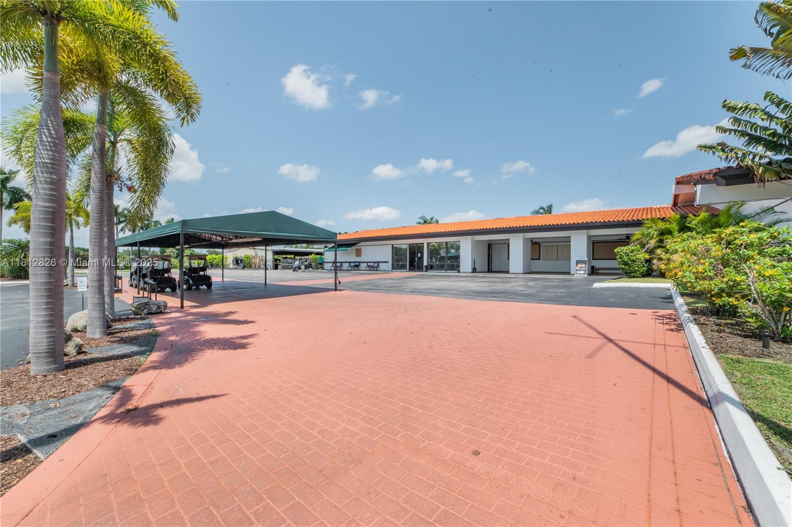 16300 Golf Clb Rd #411 Weston, FL 33326