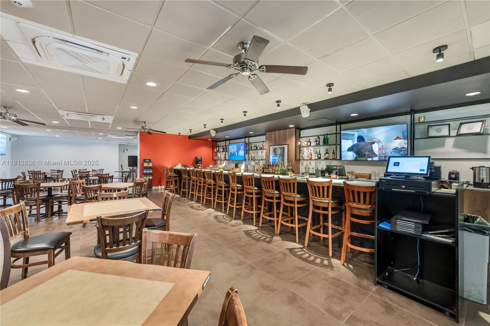 16300 Golf Clb Rd #411 Weston, FL 33326