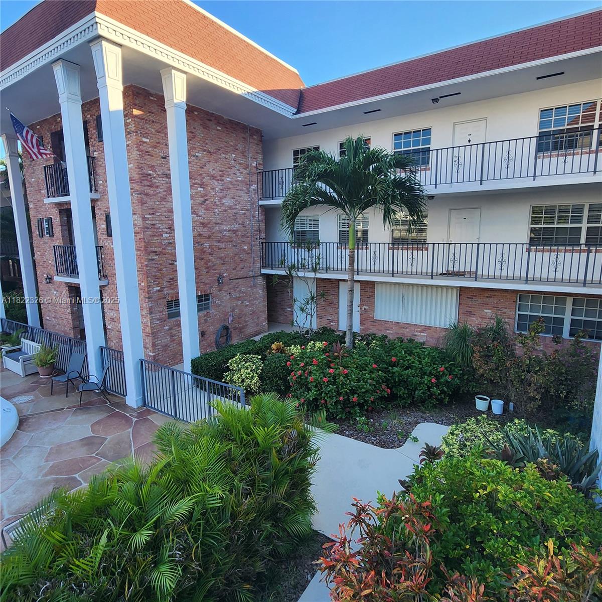 2424 NE 9th St #212 Fort Lauderdale, FL 33304