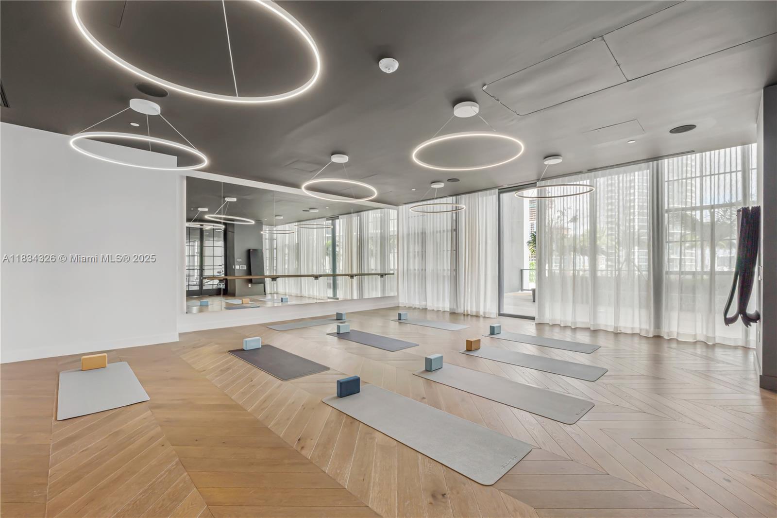 image Gale Residences23