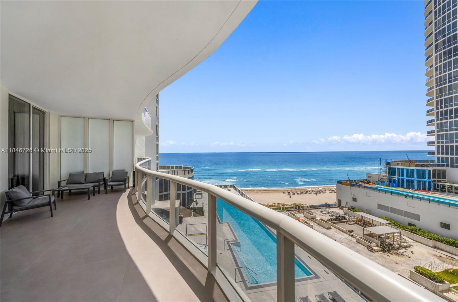 16001 Collins Ave #707