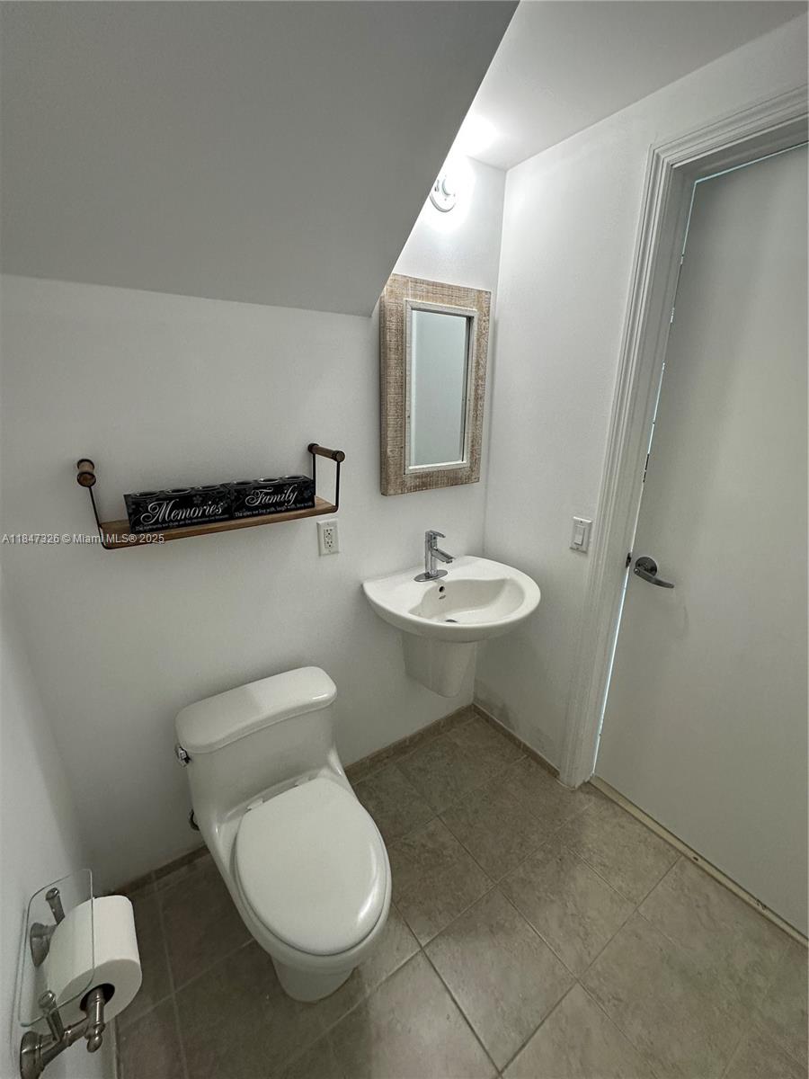 image Infinity At Brickell Cond11