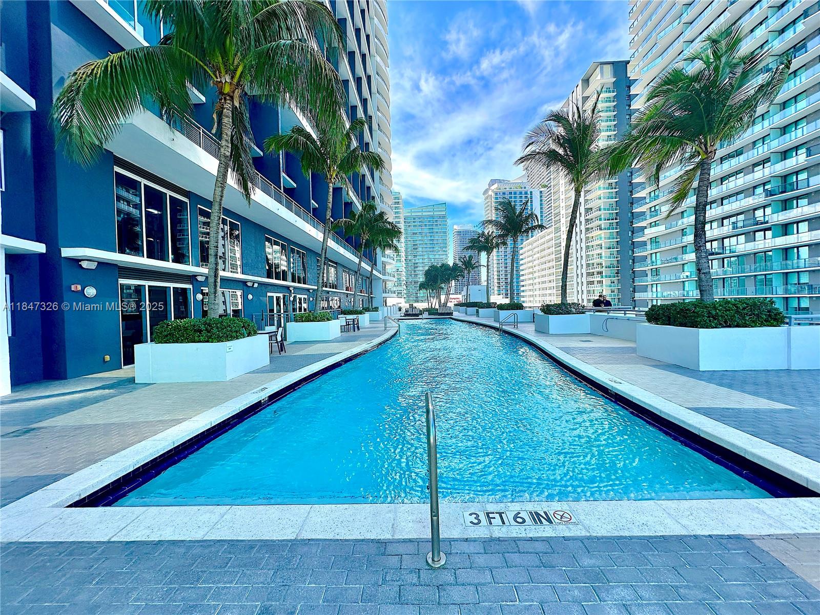 image Infinity At Brickell Cond1
