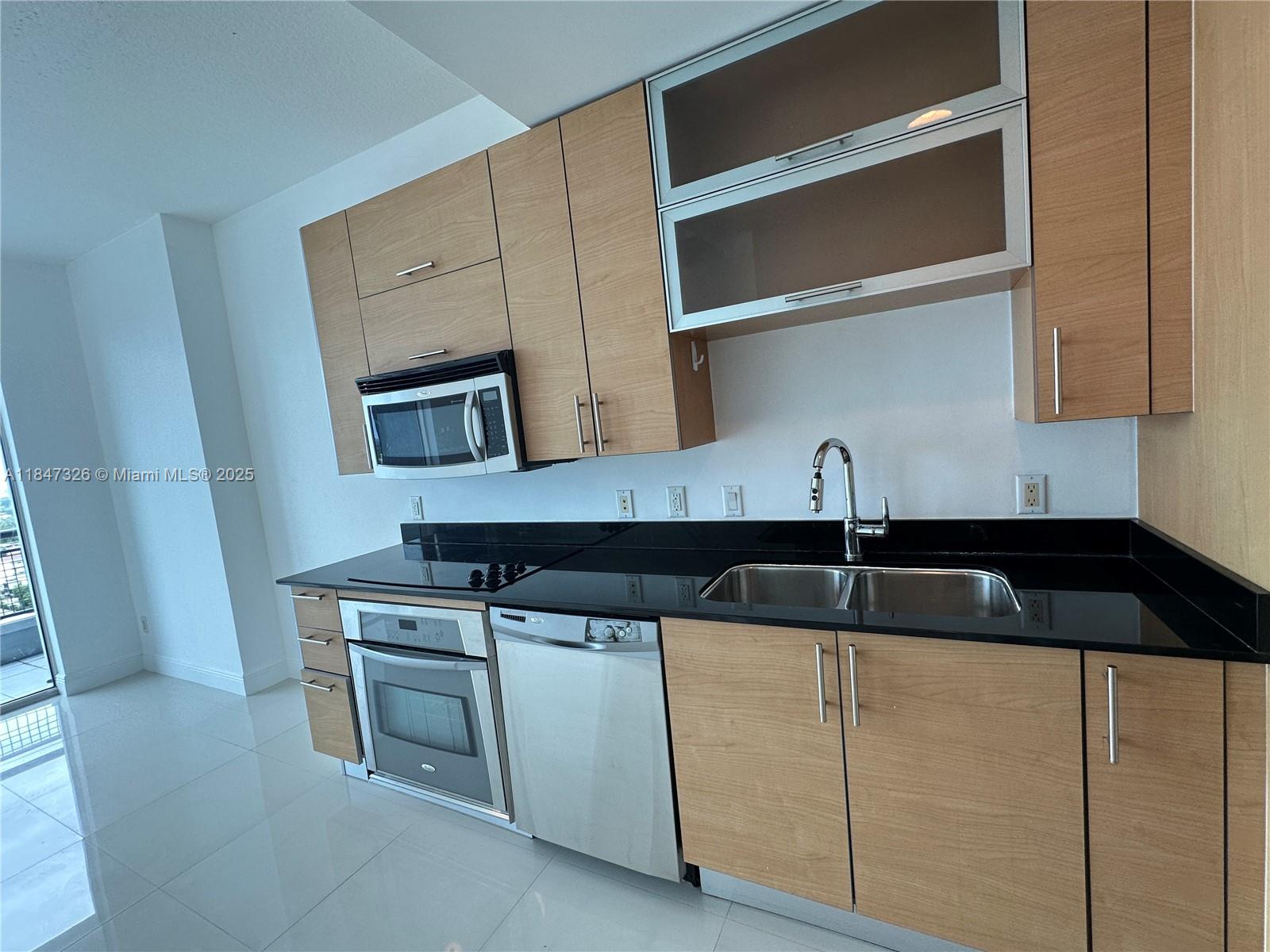 image Infinity At Brickell Cond5