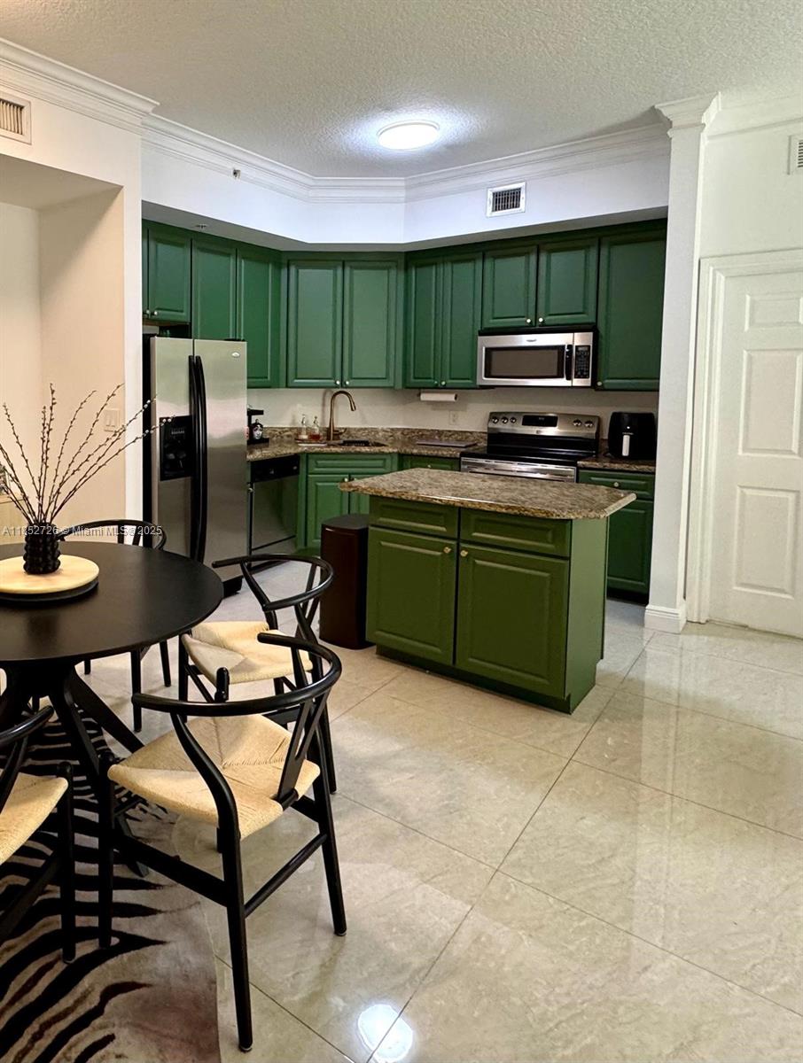 image Alaqua Condo14