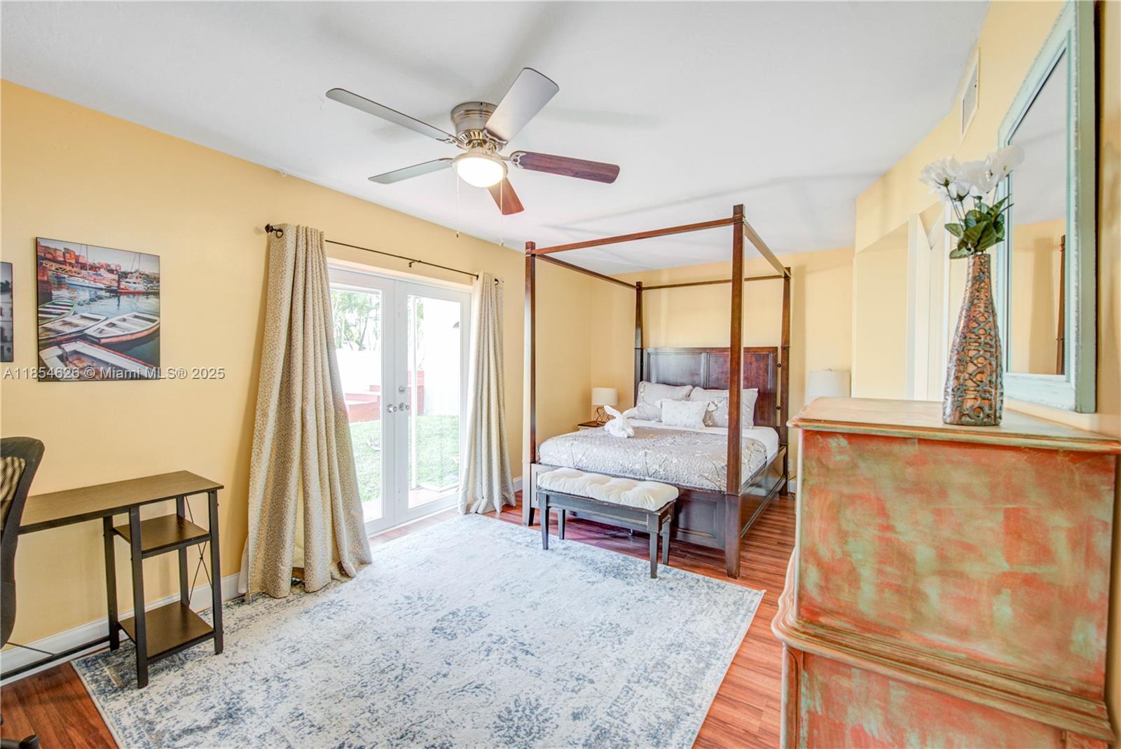 1100 NE 4th St Hallandale Beach, FL 33009