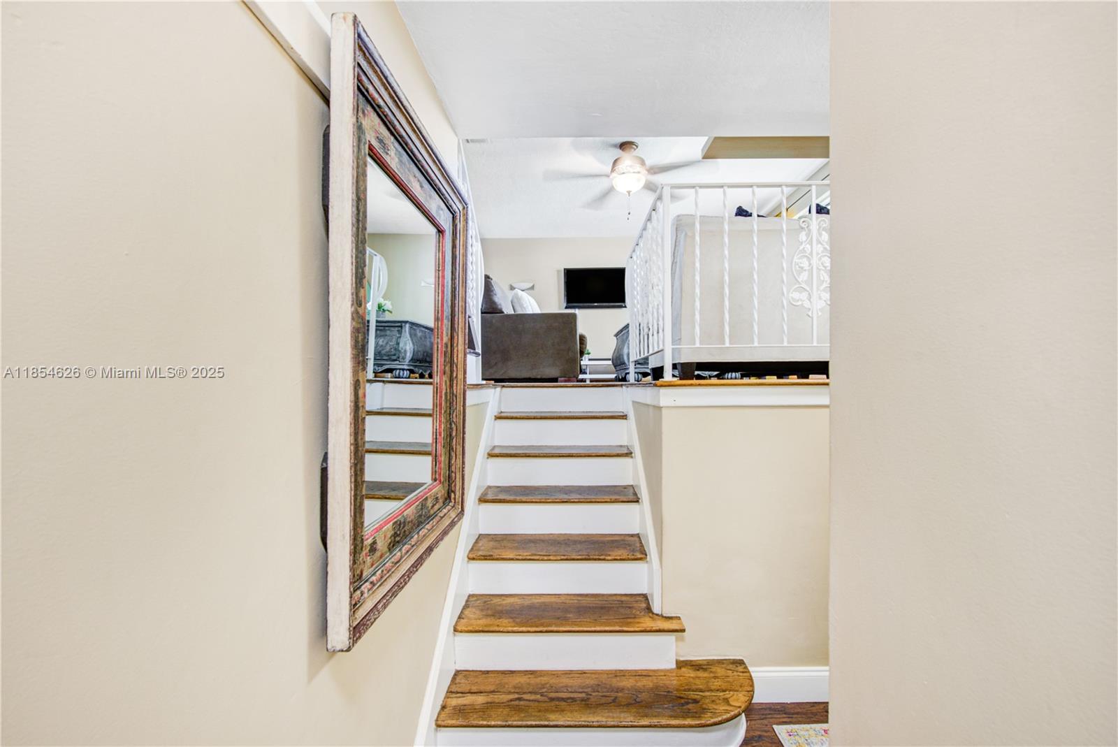 1100 NE 4th St Hallandale Beach, FL 33009