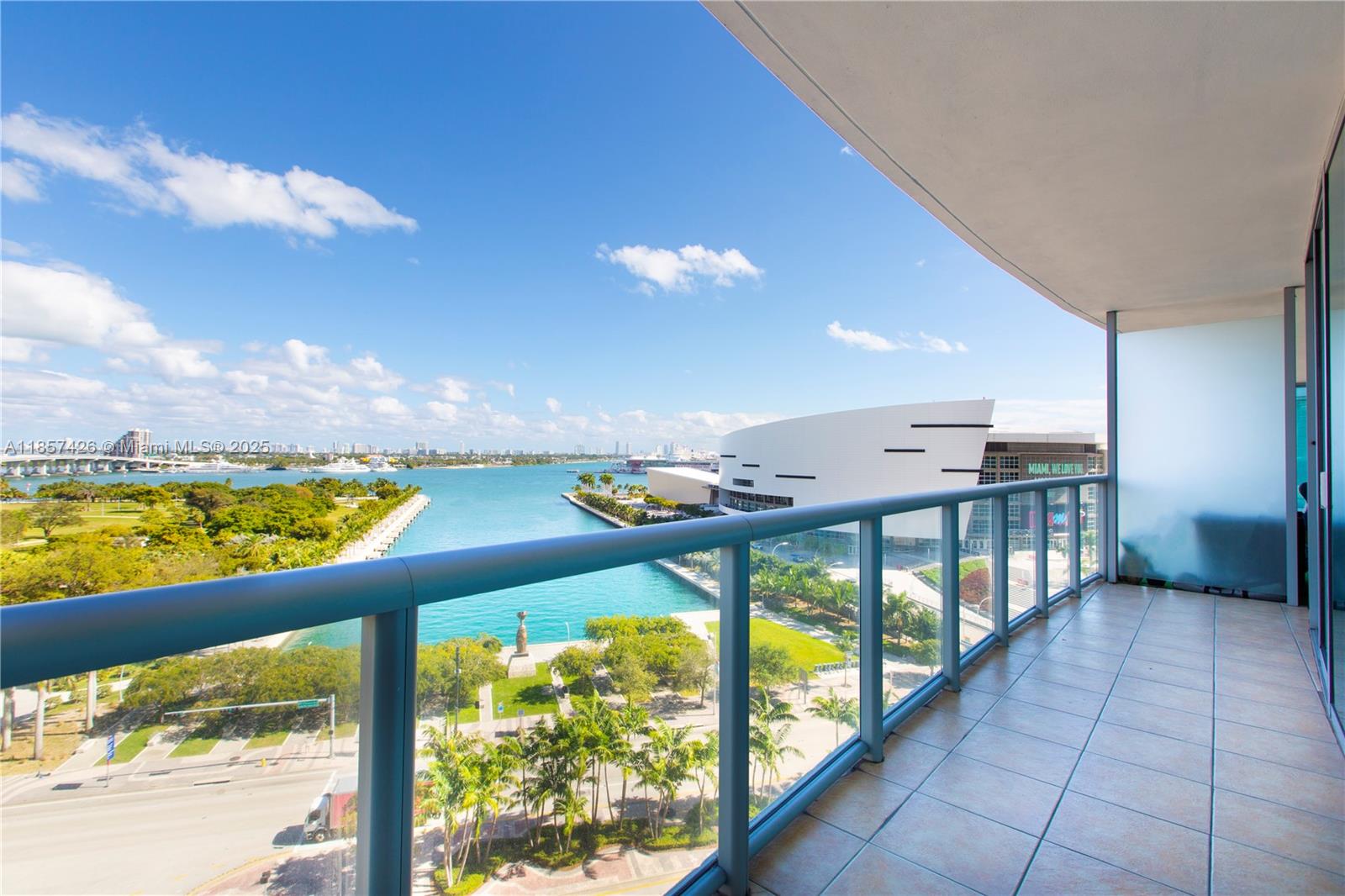 888 Biscayne Blvd #1010