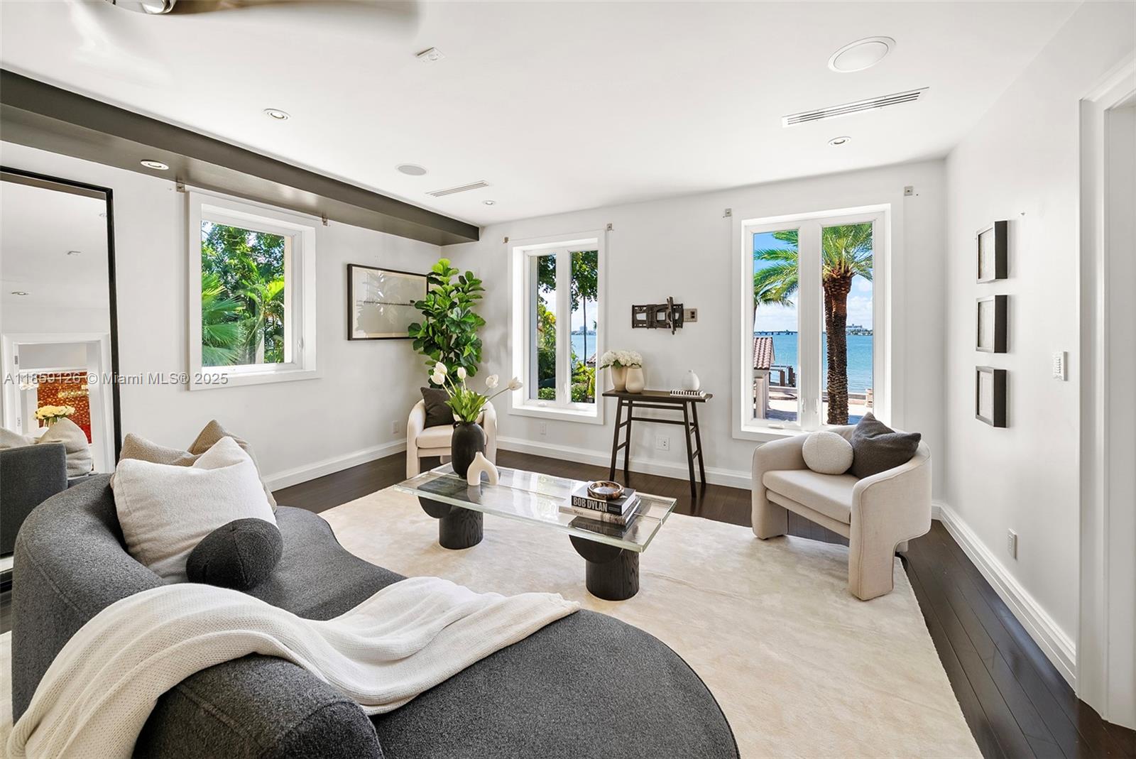 5940 N Bay Rd Miami Beach, FL 33140 5940 N Bay Rd Miami Beach, FL 33140