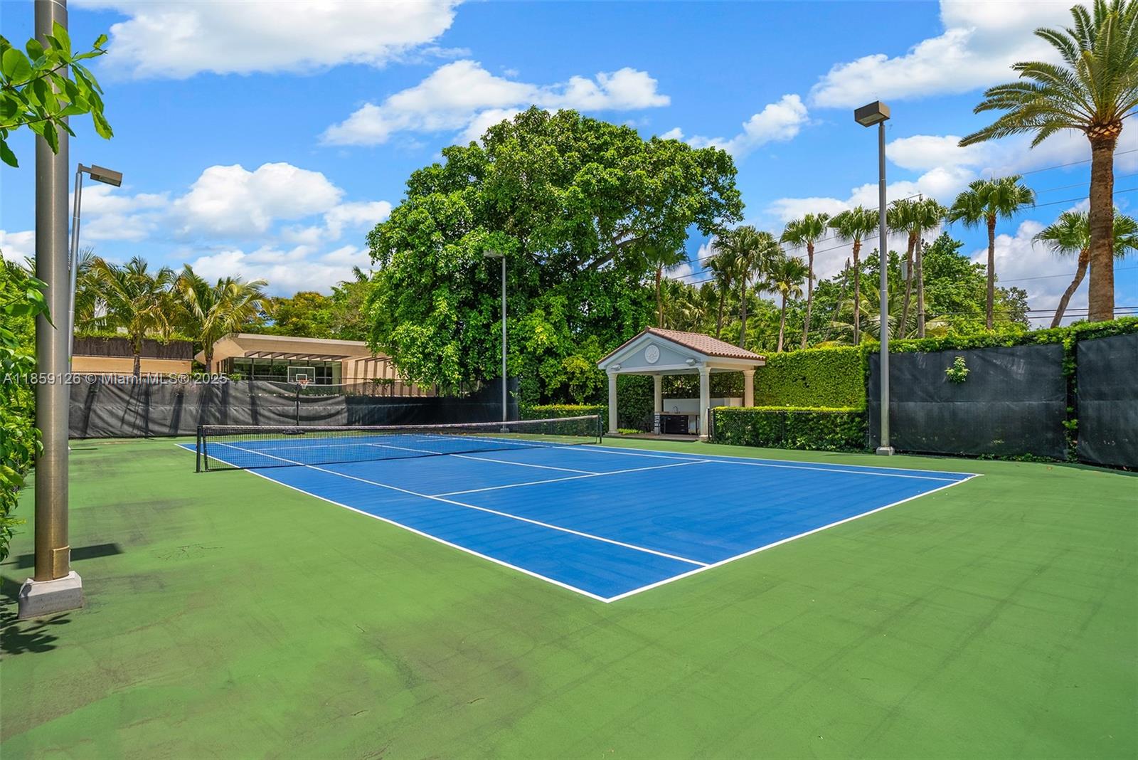 5940 N Bay Rd Miami Beach, FL 33140 5940 N Bay Rd Miami Beach, FL 33140