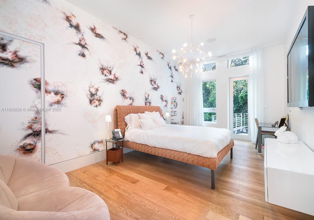 3503 Banyan Cir Coconut Grove, FL 33133