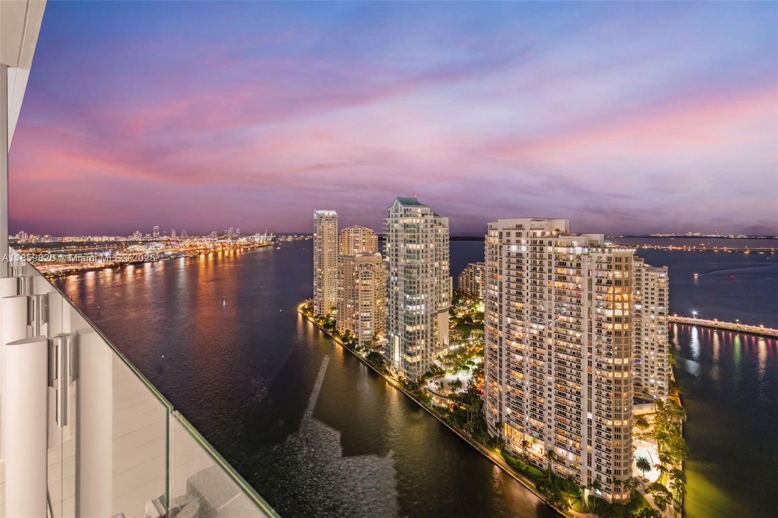 image Aston Martin Residences0
