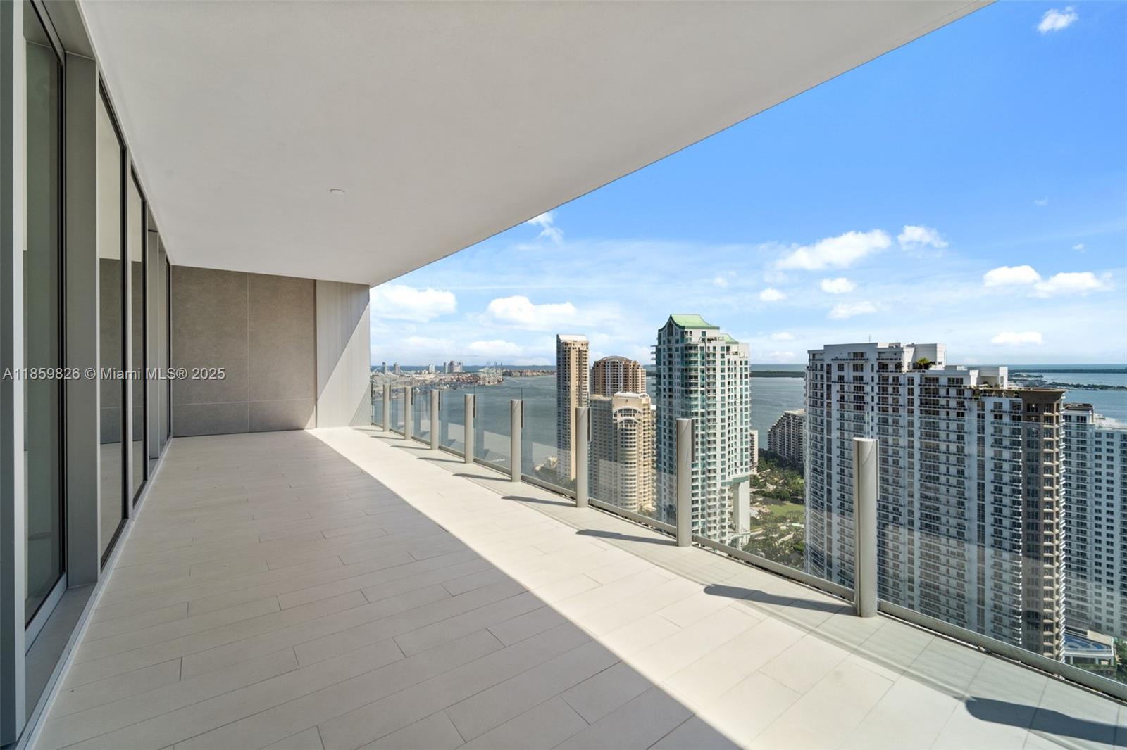 image Aston Martin Residences16