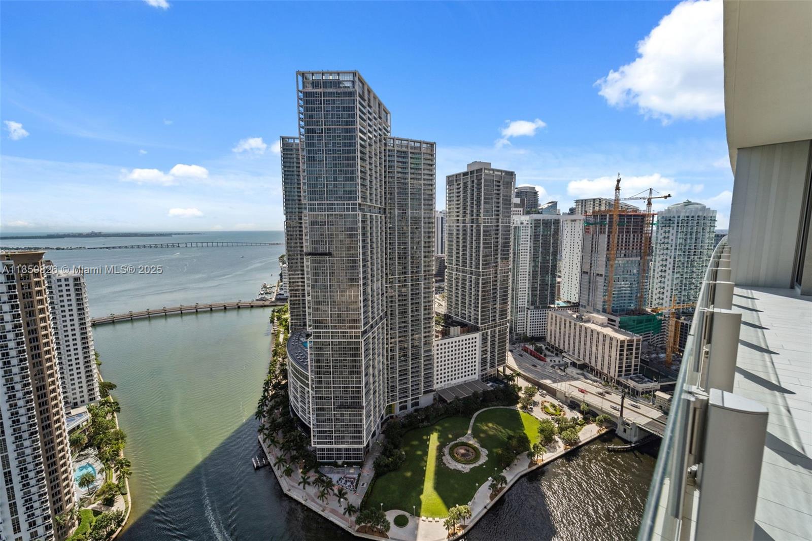image Aston Martin Residences20