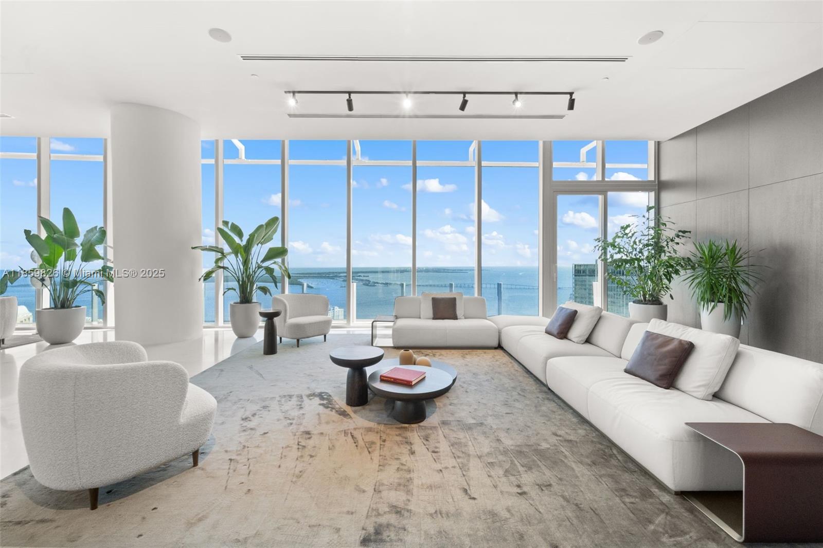 image Aston Martin Residences21