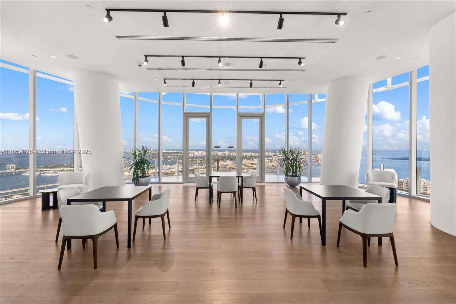 image Aston Martin Residences24