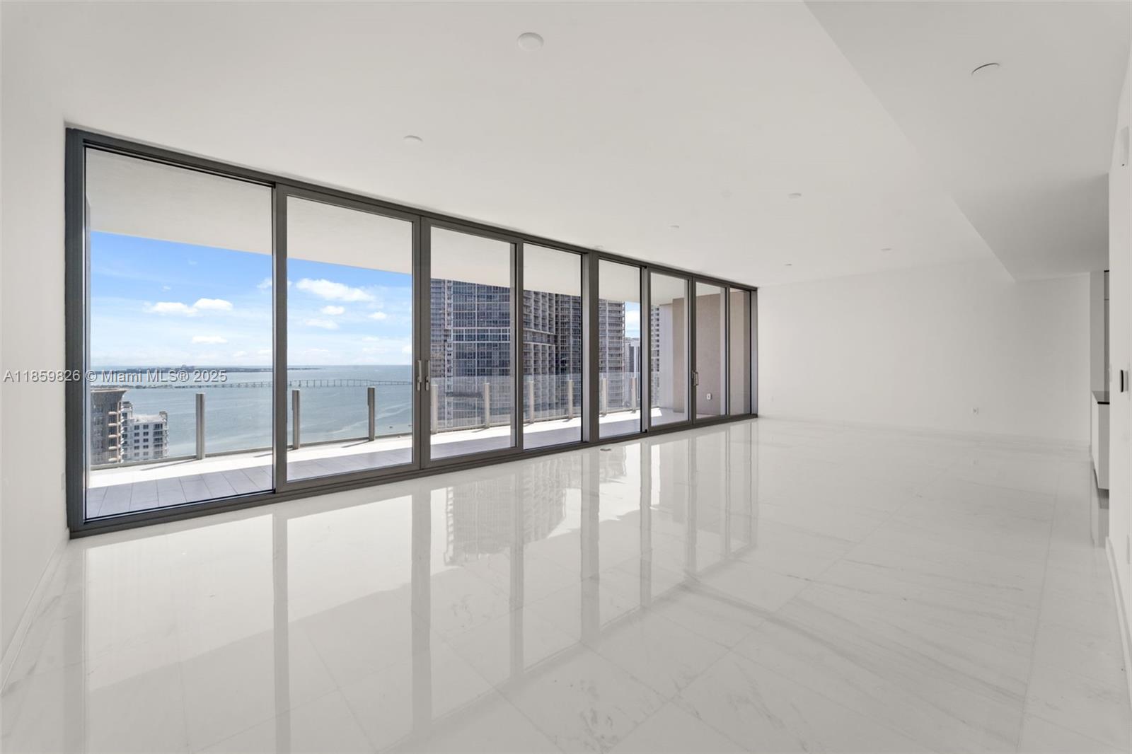 image Aston Martin Residences4