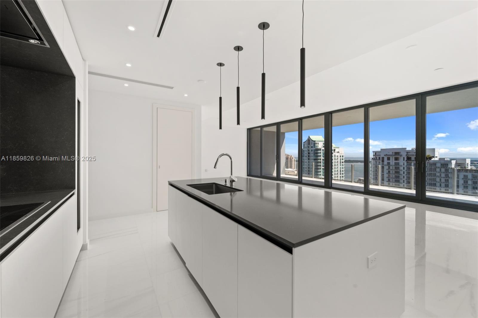 image Aston Martin Residences5