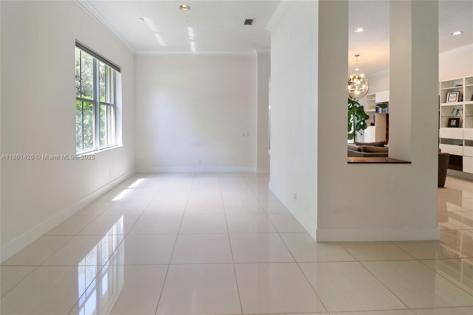 1600 Blue Jay Cir Weston, FL 33327