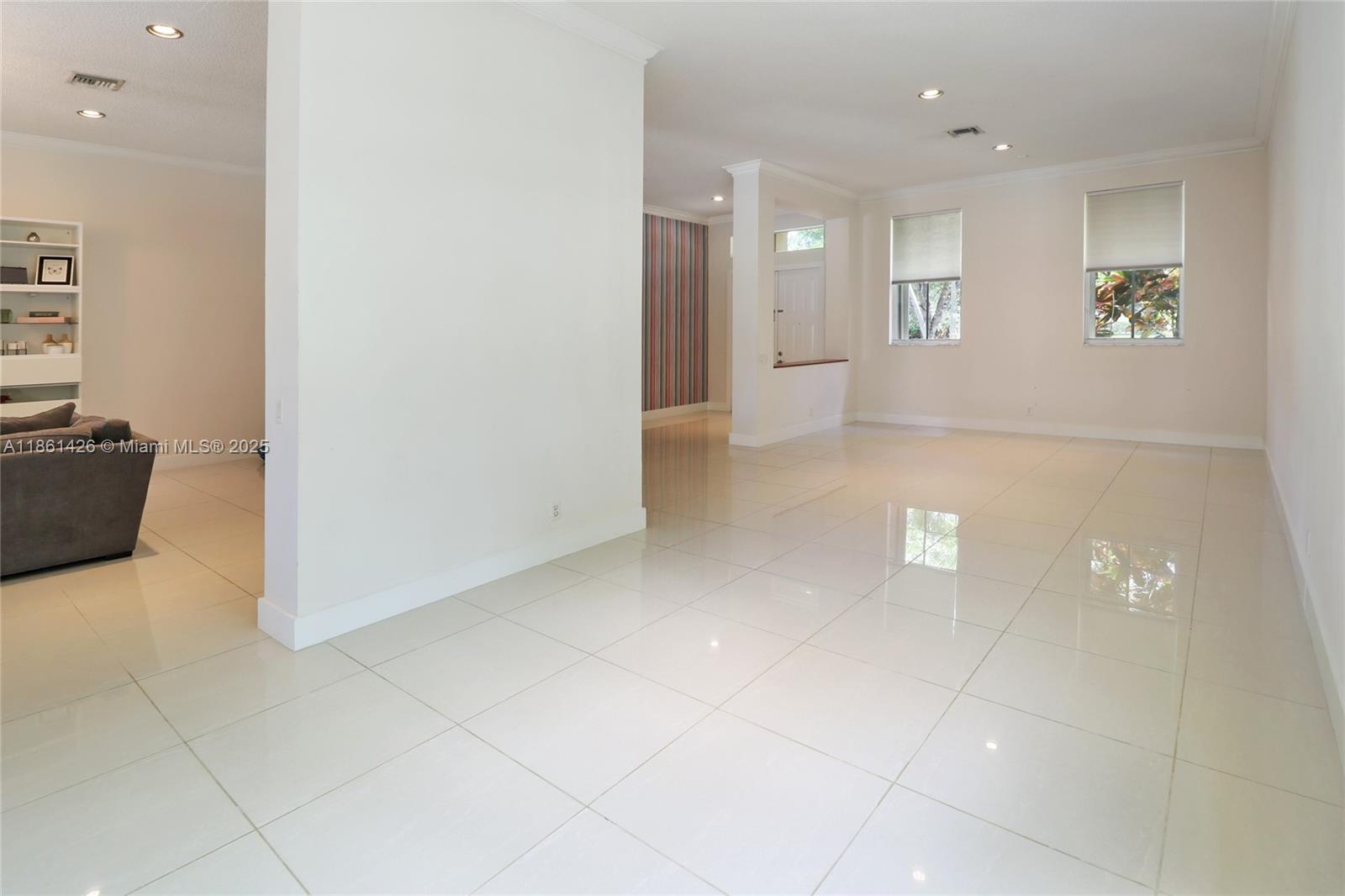 1600 Blue Jay Cir Weston, FL 33327