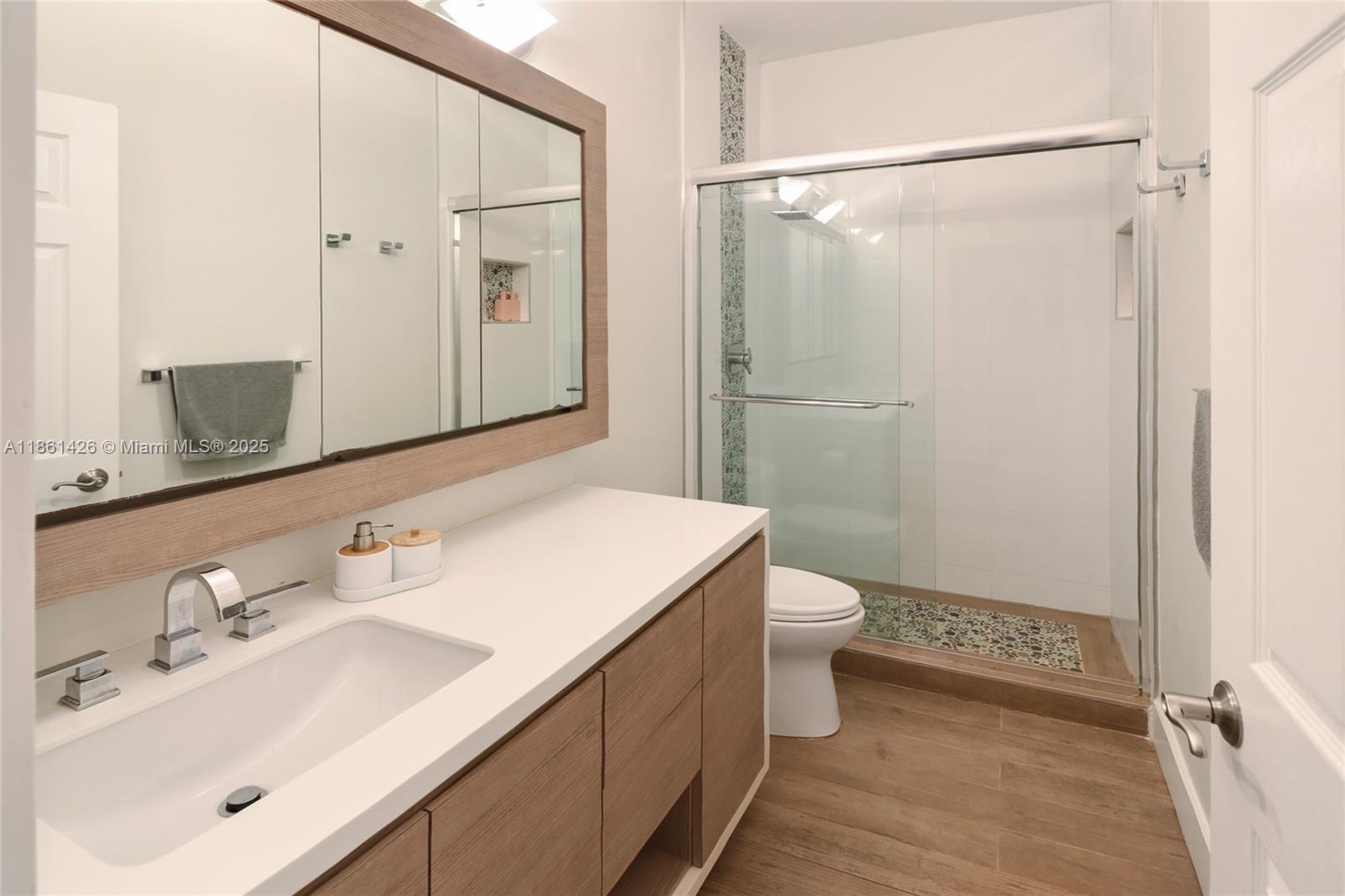 1600 Blue Jay Cir Weston, FL 33327