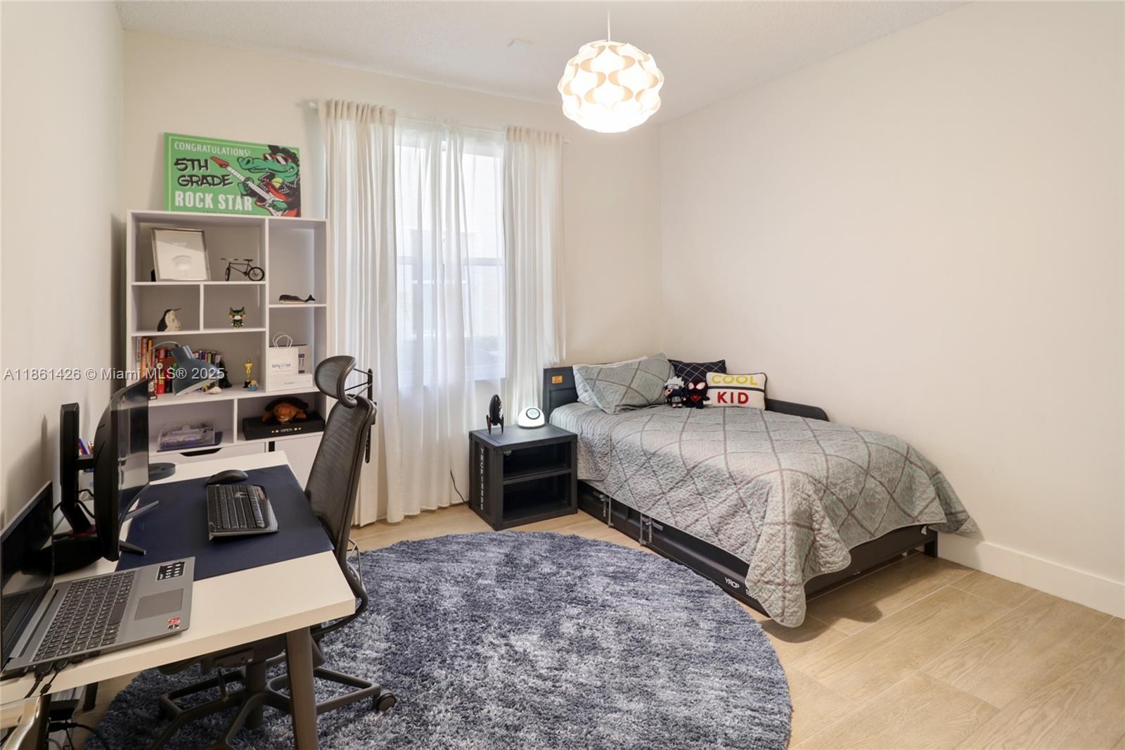 1600 Blue Jay Cir Weston, FL 33327