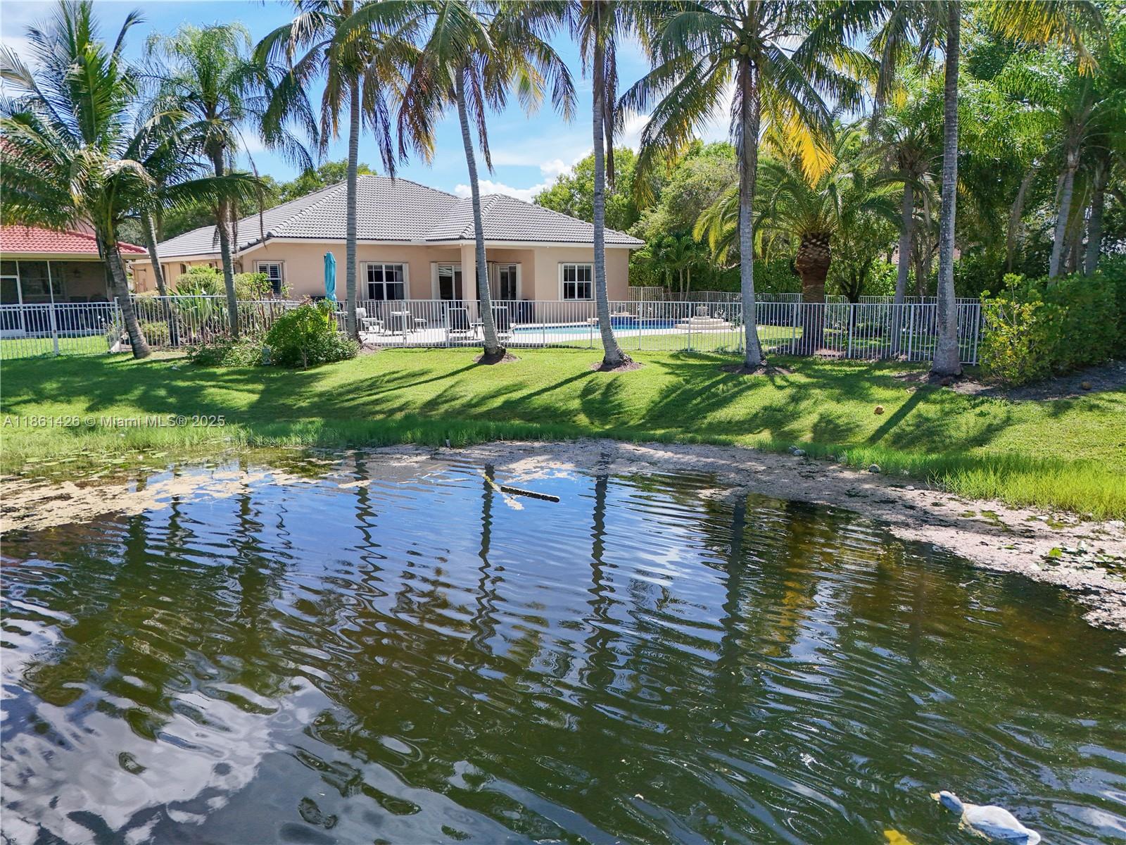 1600 Blue Jay Cir Weston, FL 33327