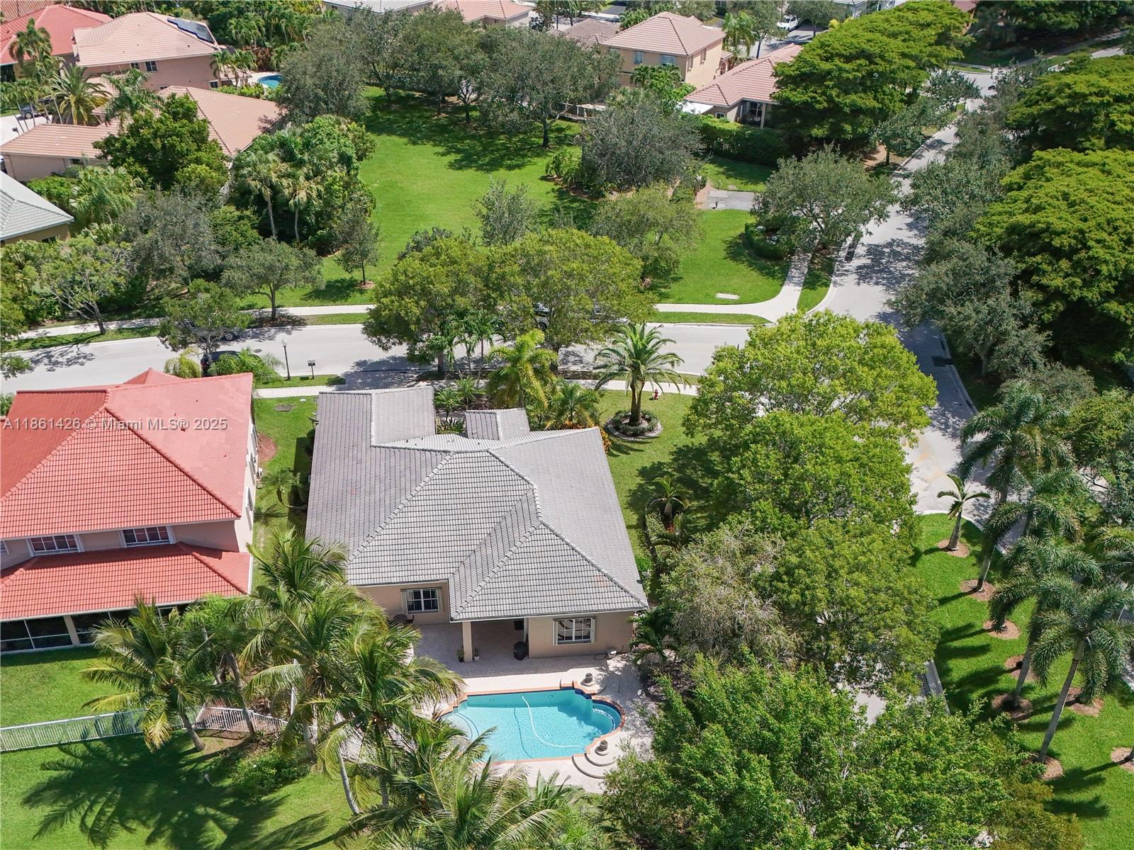 1600 Blue Jay Cir Weston, FL 33327