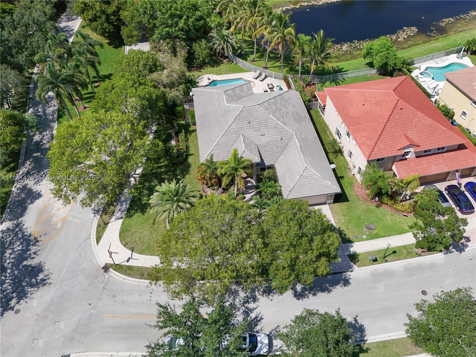 1600 Blue Jay Cir Weston, FL 33327