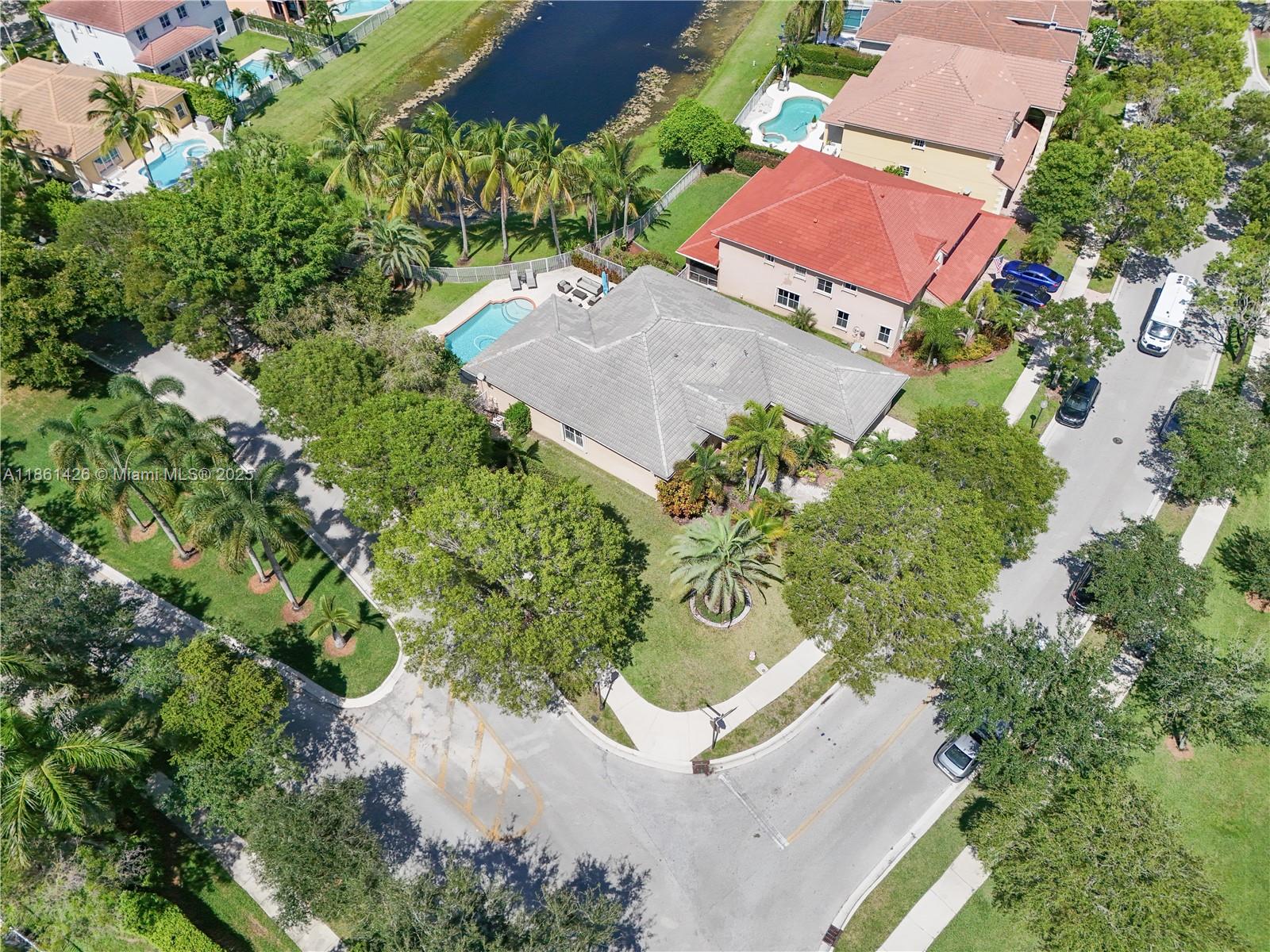 1600 Blue Jay Cir Weston, FL 33327