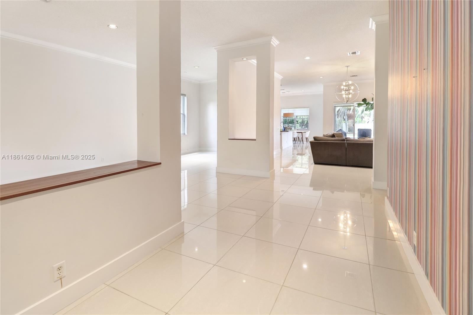 1600 Blue Jay Cir Weston, FL 33327