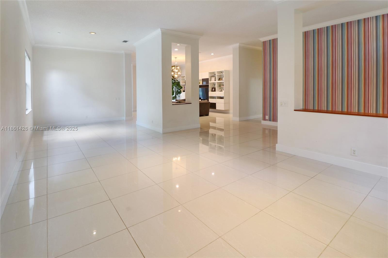 1600 Blue Jay Cir Weston, FL 33327