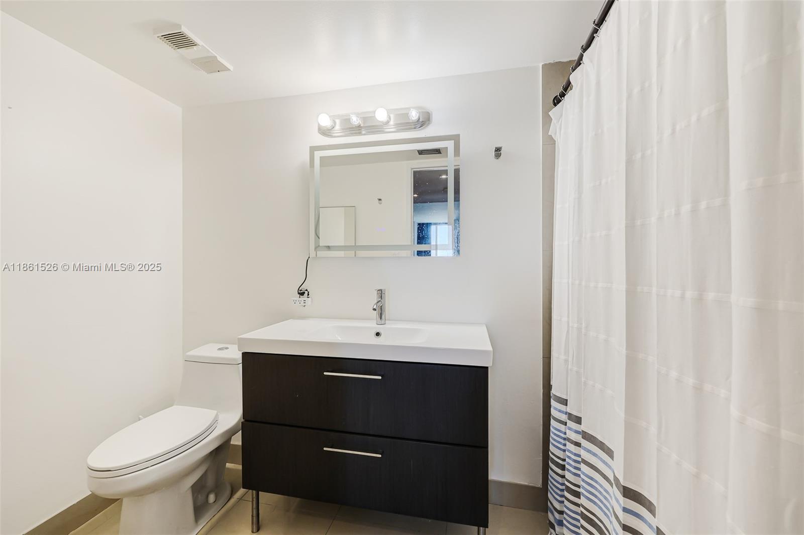 image Madison Downtown Condo12