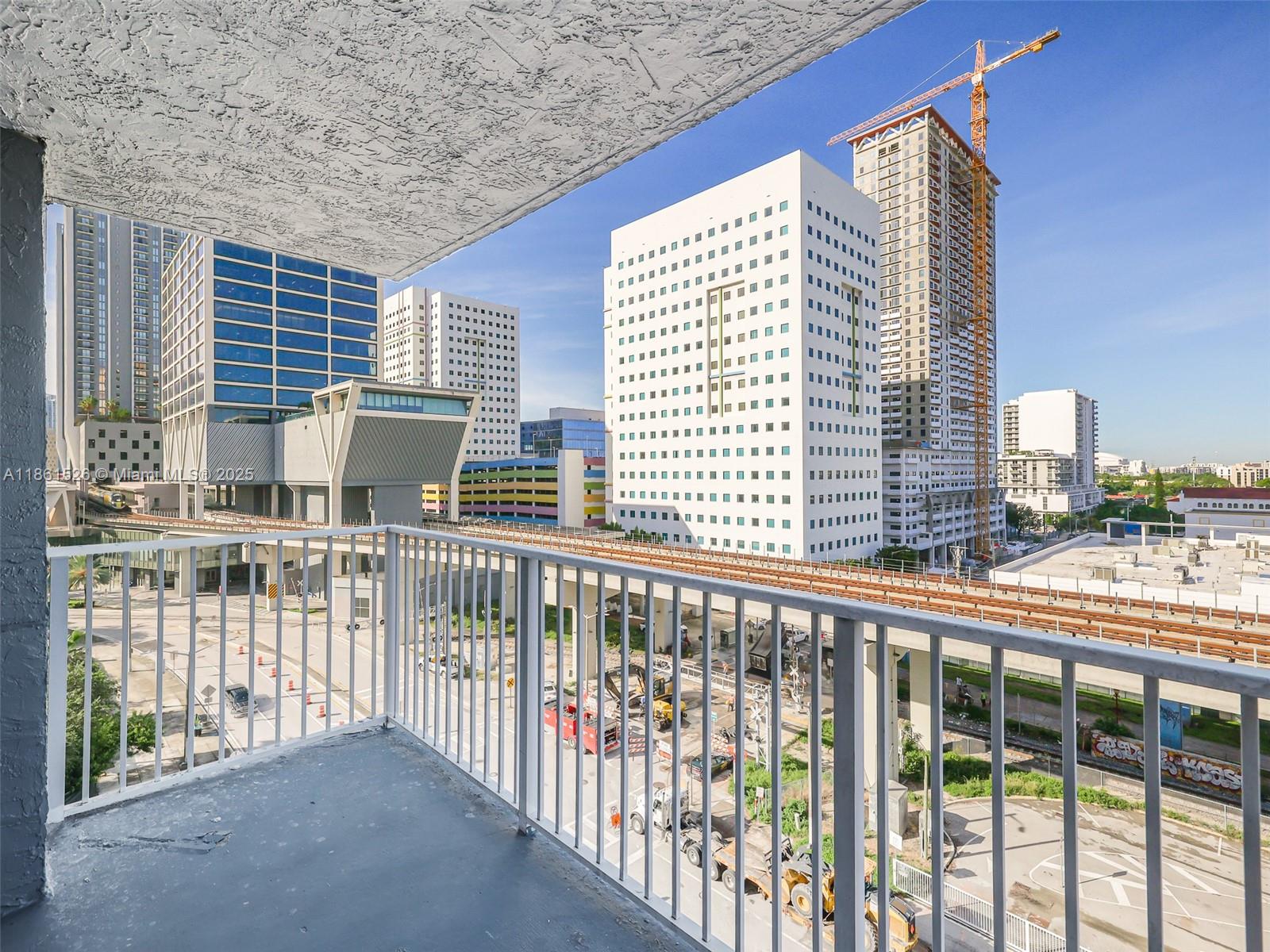 image Madison Downtown Condo18