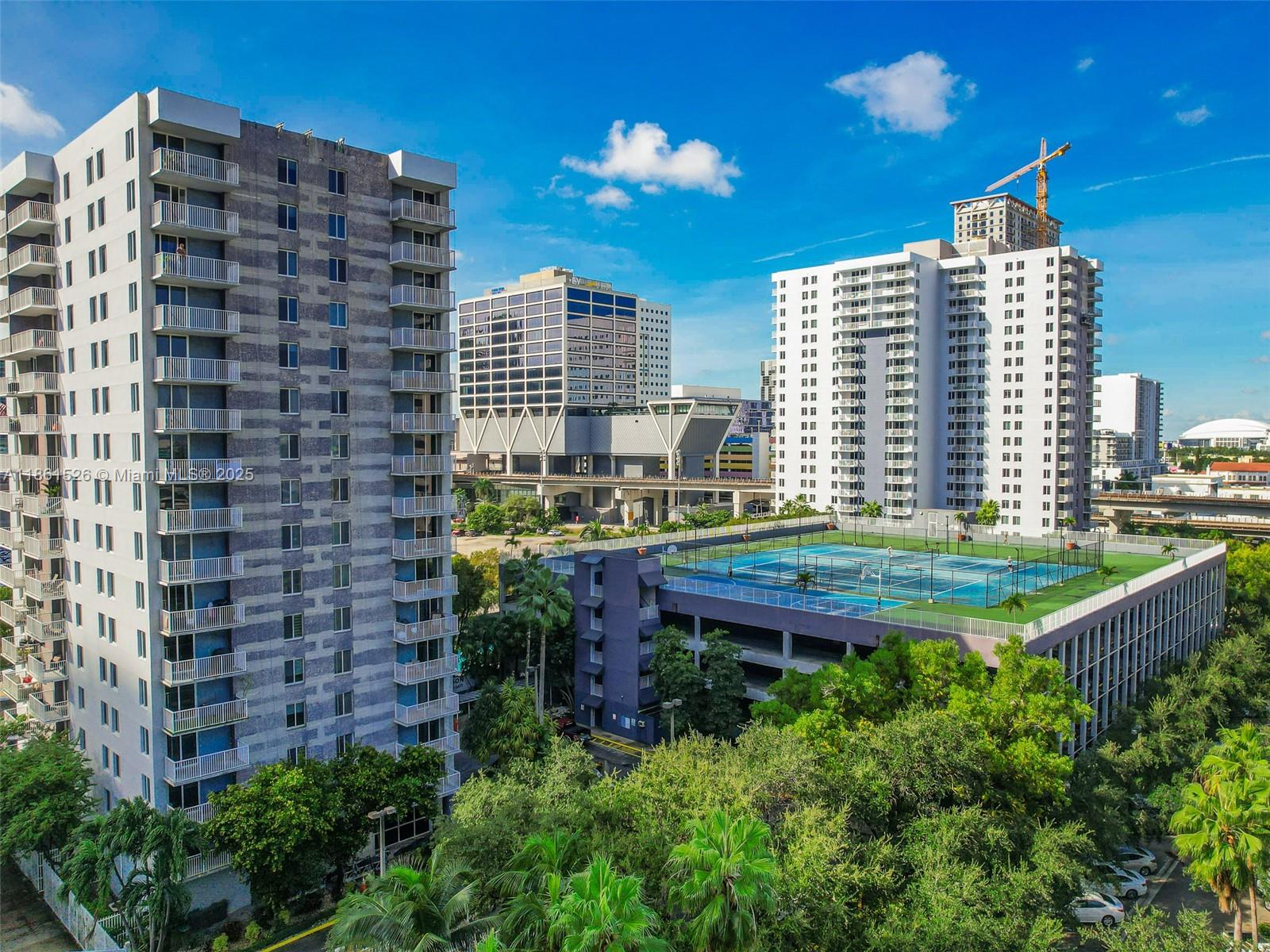image Madison Downtown Condo32