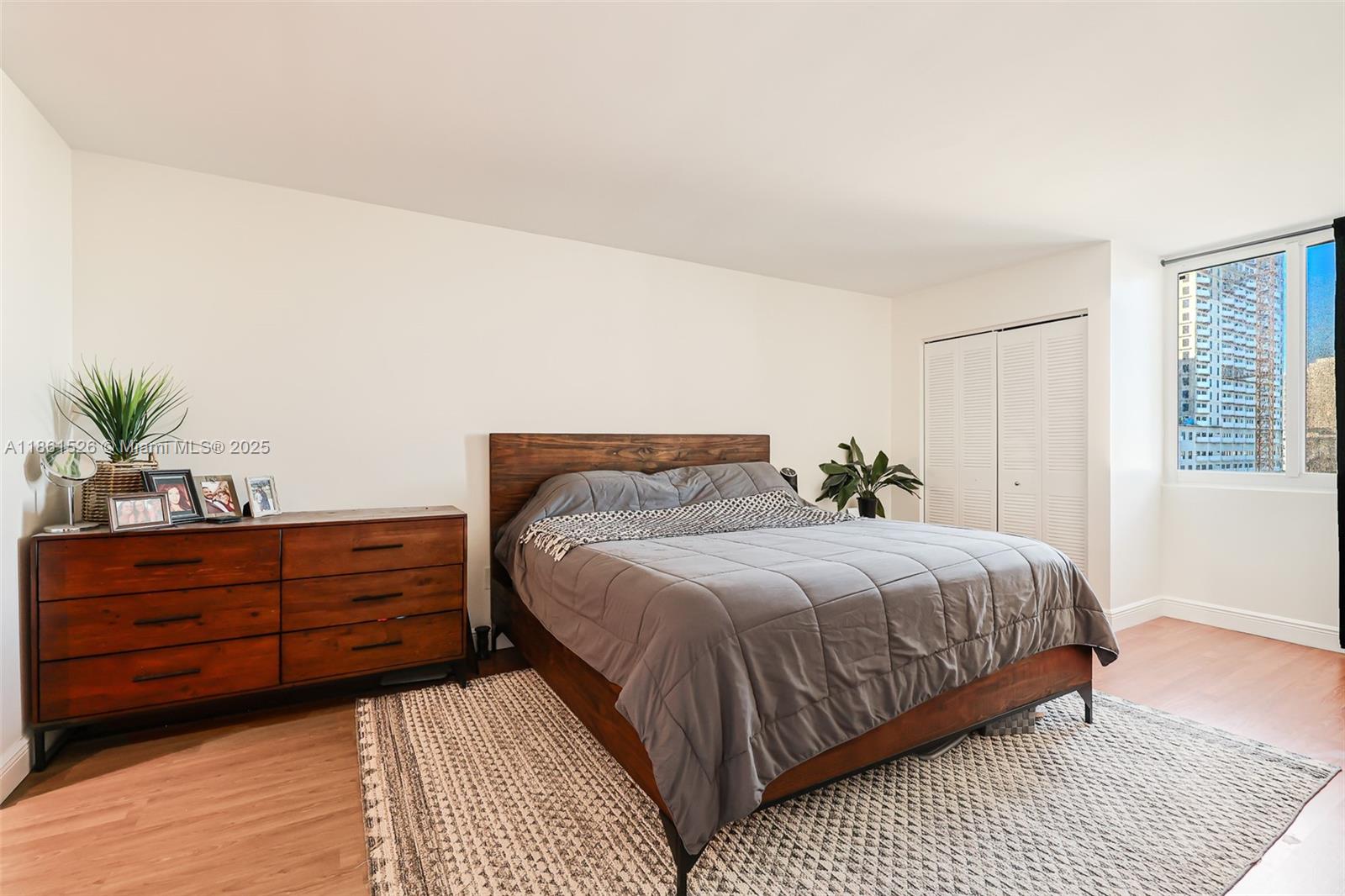image Madison Downtown Condo8