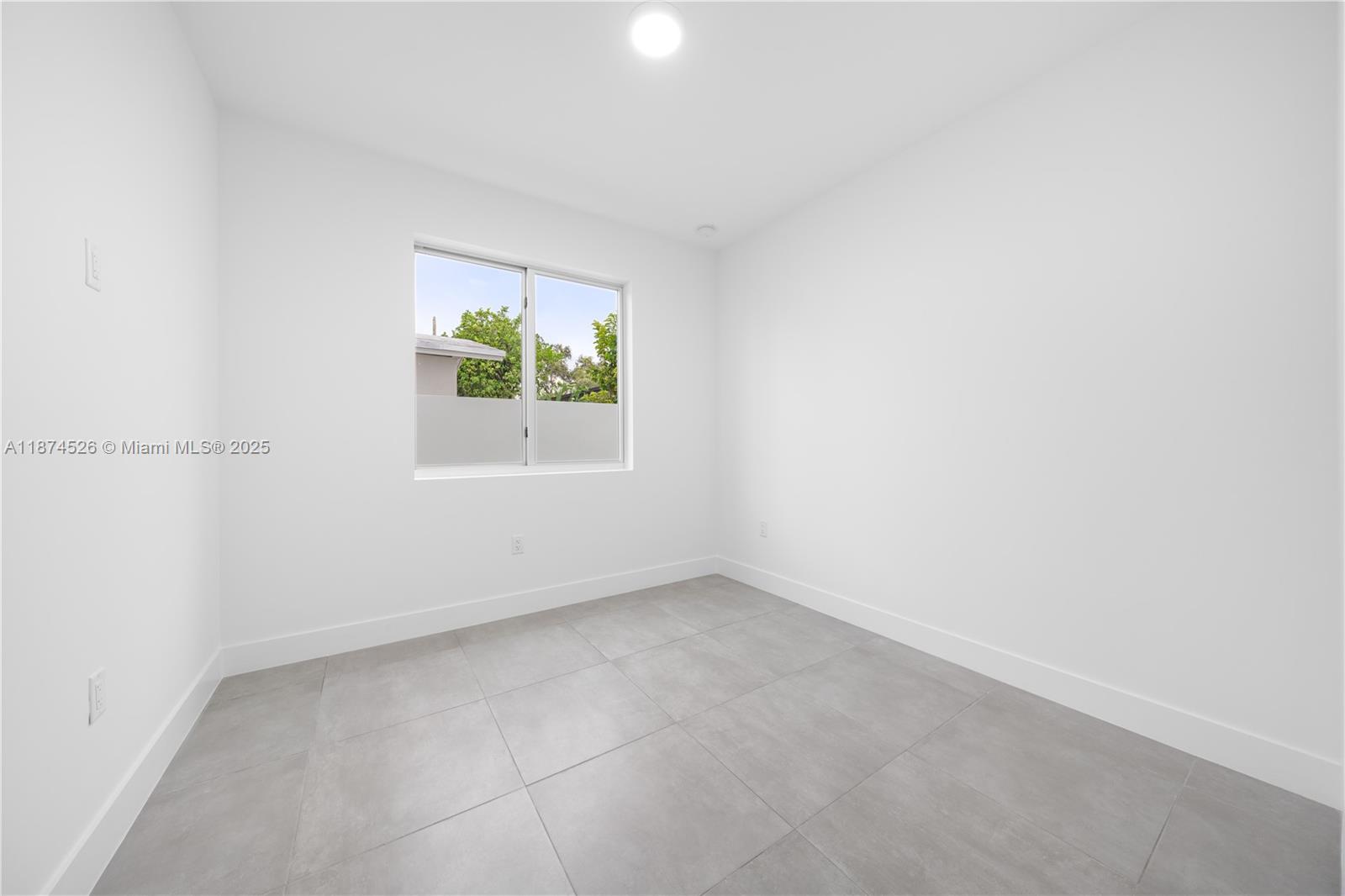 857 SW 14th Ave #A Miami, FL 33135